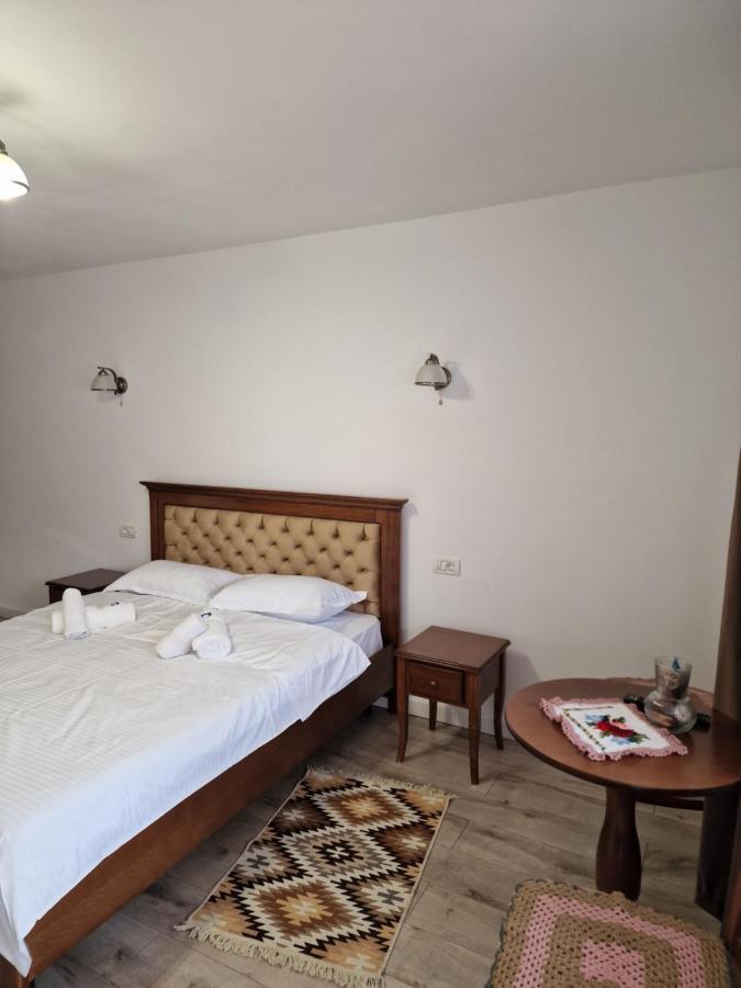 Ferienwohnung La Mona Bîrsana Exterior foto